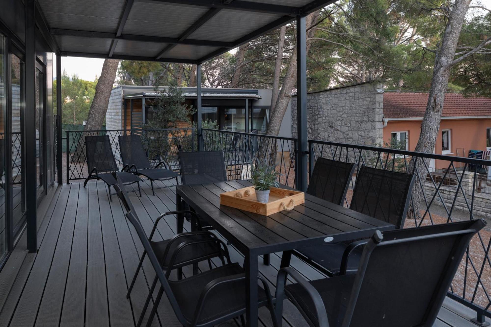 Apartments And Mobile Homes Makarska Exterior foto