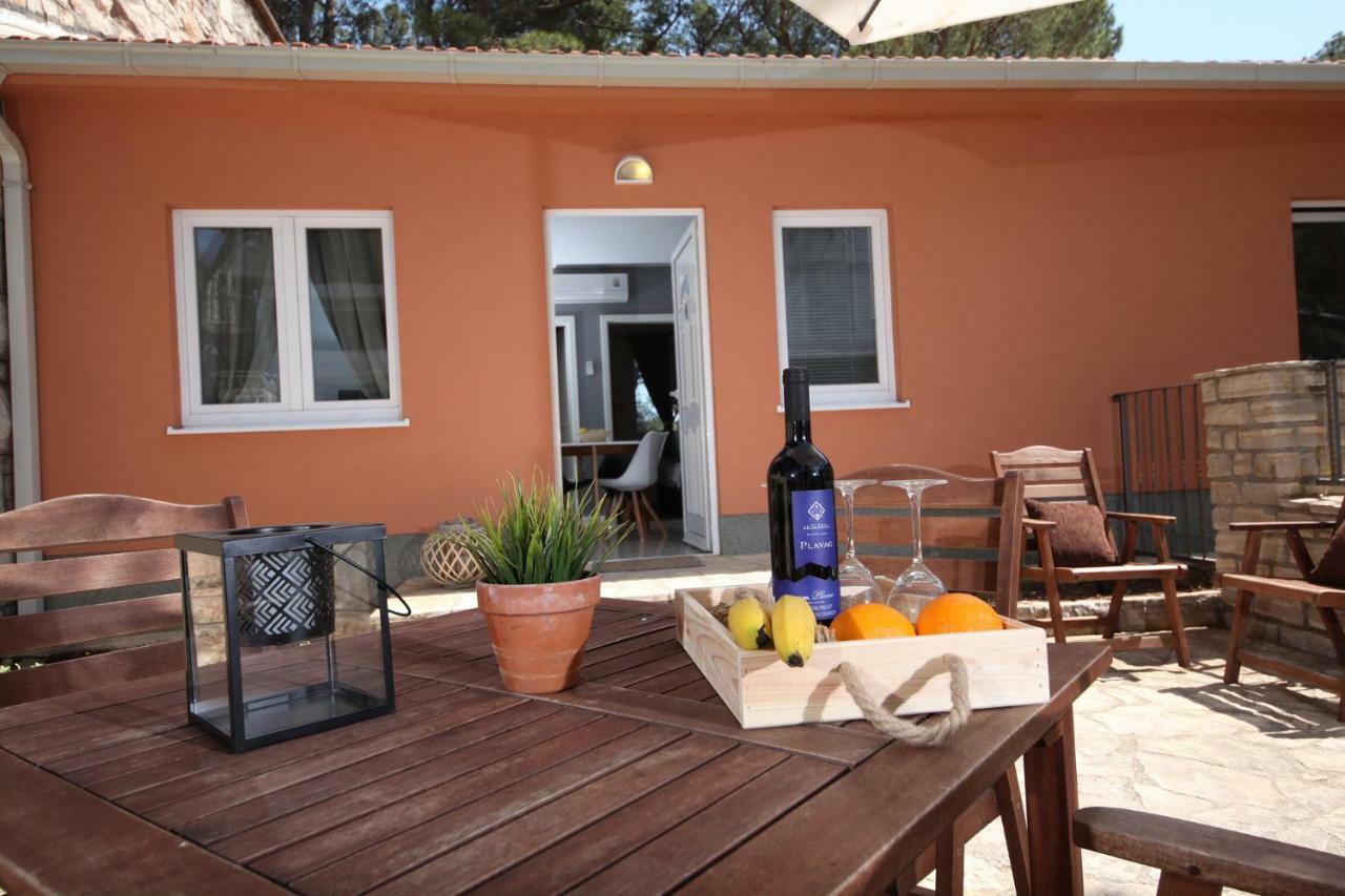 Apartments And Mobile Homes Makarska Exterior foto