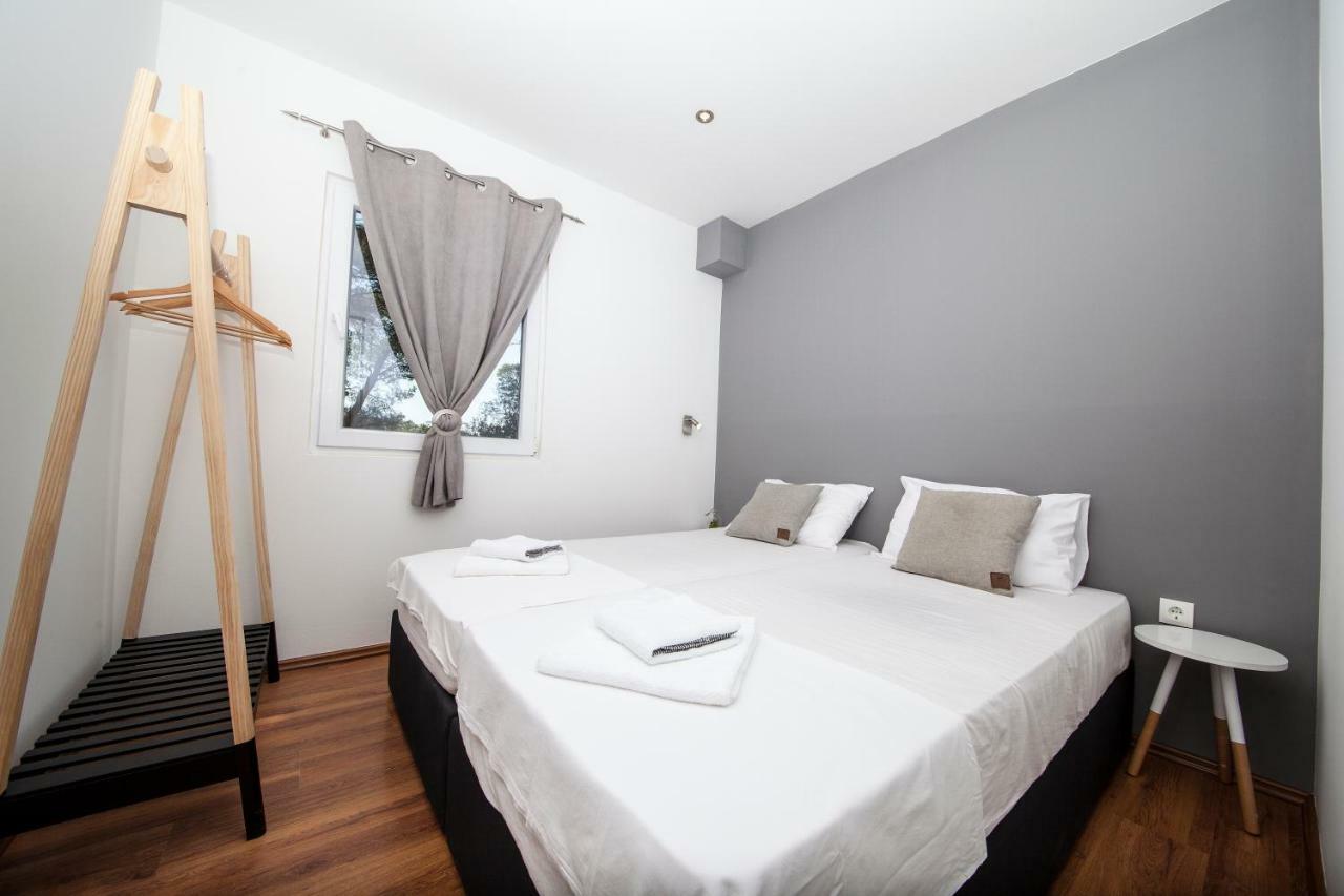 Apartments And Mobile Homes Makarska Exterior foto
